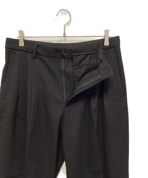 BEAMS（ビームス）BEAMS (ビームス) タックパンツ ブラック サイズ:Ｍの古着・服飾アイテム