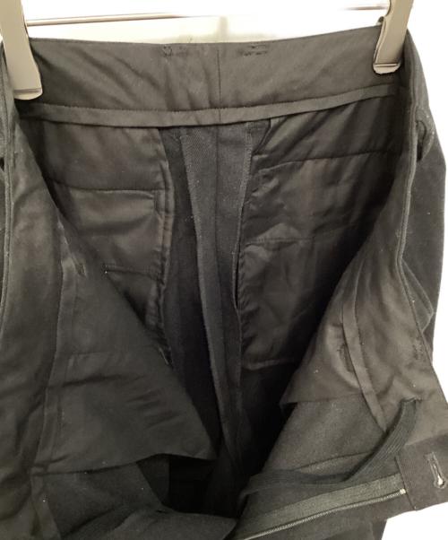 BEAMS（ビームス）BEAMS (ビームス) タックパンツ ブラック サイズ:Ｍの古着・服飾アイテム