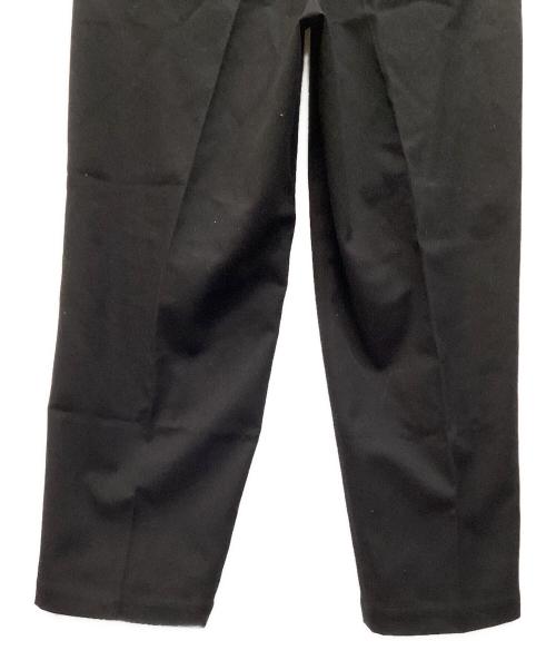 BEAMS（ビームス）BEAMS (ビームス) タックパンツ ブラック サイズ:Ｍの古着・服飾アイテム