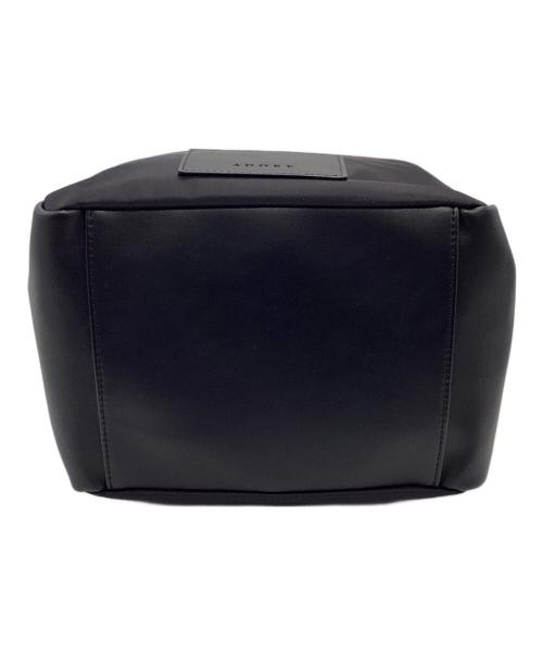 ADORE（アドーア）ADORE (アドーア) ナイロンショルダーバッグ ブラック×ブルー 未使用品の古着・服飾アイテム