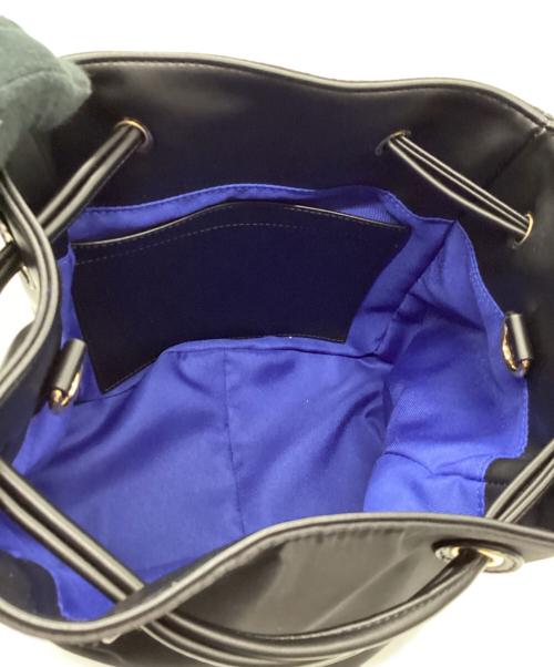 ADORE（アドーア）ADORE (アドーア) ナイロンショルダーバッグ ブラック×ブルー 未使用品の古着・服飾アイテム