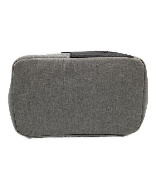 MARY QUANT（マリークヮント）MARY QUANT (マリークヮント) ハンドバッグ グレーの古着・服飾アイテム