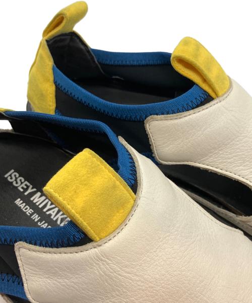 ISSEY MIYAKE MEN（イッセイミヤケメン）ISSEY MIYAKE MEN (イッセイミヤケメン) サンダル スニーカー マルチカラー サイズ:SIZE　42の古着・服飾アイテム