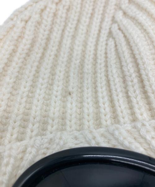 C.P COMPANY（シーピーカンパニー）C.P COMPANY (シーピーカンパニー) ニットキャップ ホワイトの古着・服飾アイテム