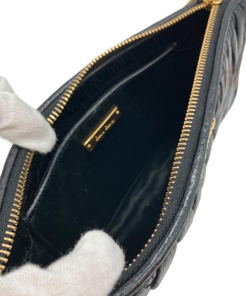 MIU MIU（ミュウミュウ）MIU MIU (ミュウミュウ) クラッチバッグ ブラックの古着・服飾アイテム
