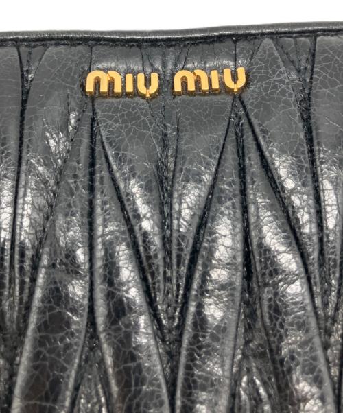 MIU MIU（ミュウミュウ）MIU MIU (ミュウミュウ) クラッチバッグ ブラックの古着・服飾アイテム