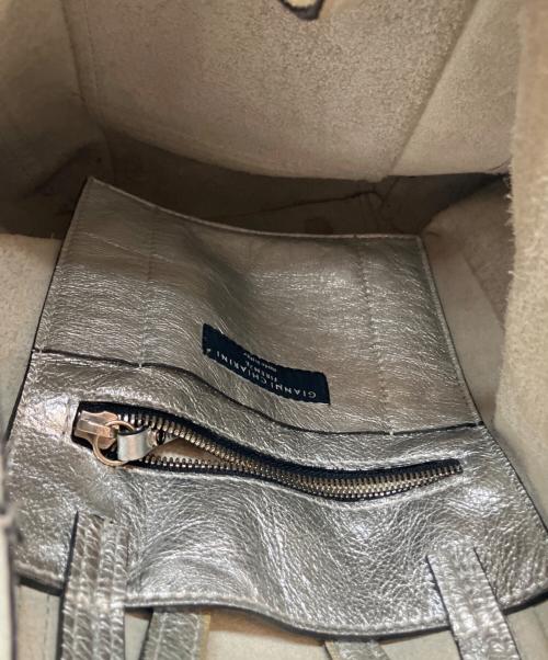 GIANNI CHIARINI（ジャンニ キアリーニ）GIANNI CHIARINI (ジャンニ キアリーニ) トートバッグ シルバーの古着・服飾アイテム