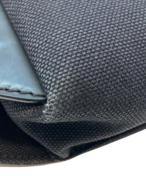 BALENCIAGA（バレンシアガ）BALENCIAGA (バレンシアガ) BALENCIAGA ボディーバッグ 433625 ブラックの古着・服飾アイテム