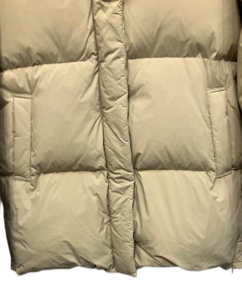 URBAN RESEARCH ROSSO（アーバンリサーチロッソ）URBAN RESEARCH ROSSO (アーバンリサーチロッソ) ミドルダウンジャケット ベージュ サイズ:38の古着・服飾アイテム