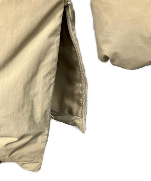 URBAN RESEARCH ROSSO（アーバンリサーチロッソ）URBAN RESEARCH ROSSO (アーバンリサーチロッソ) ミドルダウンジャケット ベージュ サイズ:38の古着・服飾アイテム