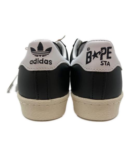 adidas（アディダス）adidas (アディダス) A BATHING APE (ア ベイシング エイプ) スーパースター ローカットスニーカー ブラック×ホワイト サイズ:22cm 未使用品の古着・服飾アイテム