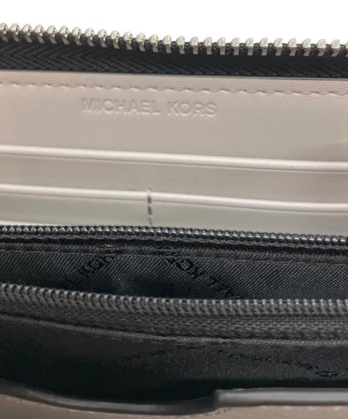 MICHAEL KORS（マイケル・コース）MICHAEL KORS (マイケル・コース) ラウンドファスナー 長財布 36S4LCOZ3L グレーの古着・服飾アイテム