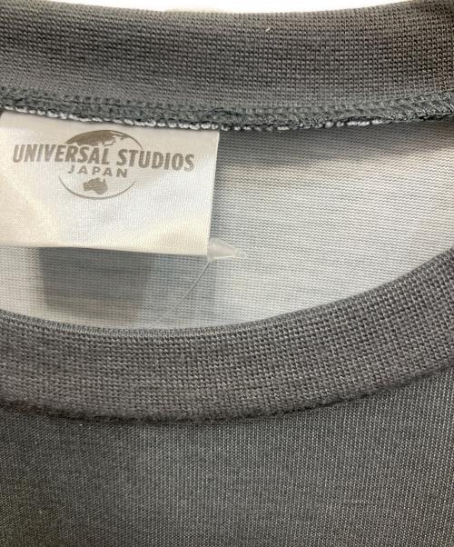 UNIVERSAL STUDIOS JAPAN（ユニバーサルスタジオジャパン）UNIVERSAL STUDIOS JAPAN (ユニバーサルスタジオジャパン) ハミクマ ハロウィン ホラーナイト 2025 半袖カットソー グレー サイズ:FREEの古着・服飾アイテム