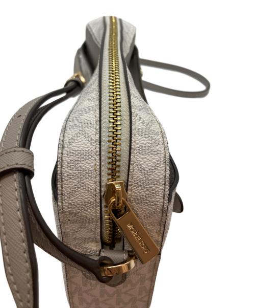 MICHAEL KORS（マイケル・コース）MICHAEL KORS (マイケル・コース) シグネチャー ショルダーバッグ ホワイトの古着・服飾アイテム