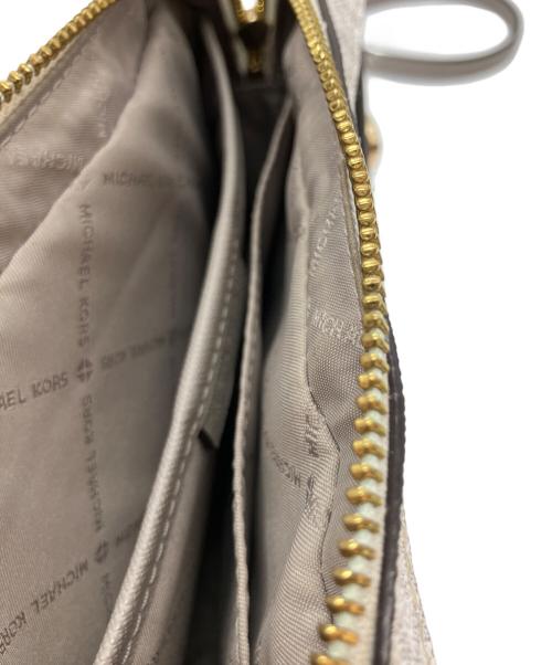 MICHAEL KORS（マイケル・コース）MICHAEL KORS (マイケル・コース) シグネチャー ショルダーバッグ ホワイトの古着・服飾アイテム