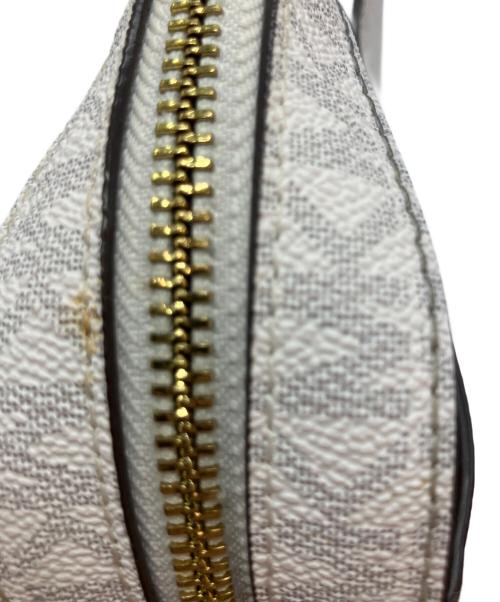 MICHAEL KORS（マイケル・コース）MICHAEL KORS (マイケル・コース) シグネチャー ショルダーバッグ ホワイトの古着・服飾アイテム