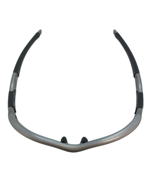 OAKLEY（オークリー）OAKLEY (オークリー) FLAK フラック サングラス シルバーの古着・服飾アイテム
