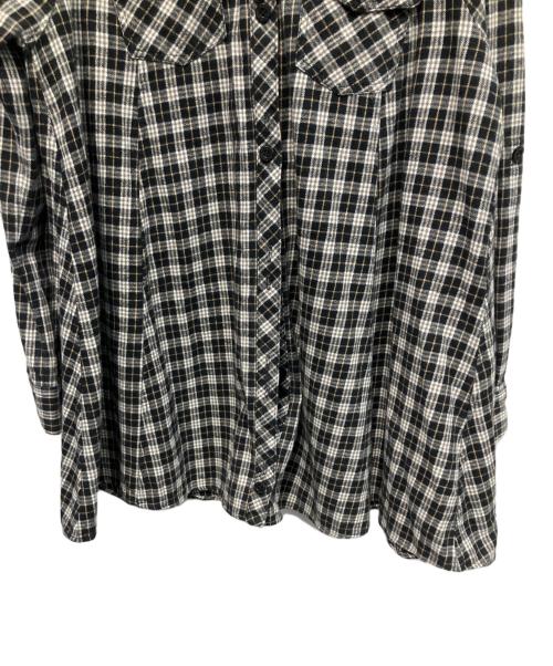 BURBERRY BLUE LABEL（バーバリー ブルー レーベル）BURBERRY BLUE LABEL (バーバリー ブルー レーベル) 長袖シャツ ブラック サイズ:38の古着・服飾アイテム