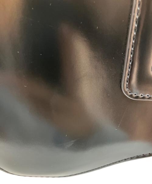 Dr.Martens（ドクターマーチン）Dr.Martens (ドクターマーチン) リボン型 BOWバッグ ショルダーバッグ ブラックの古着・服飾アイテム