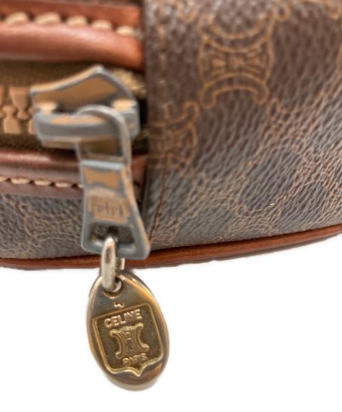 CELINE（セリーヌ）CELINE (セリーヌ) マカダム ブラゾン OLD ショルダーバッグ ブラウンの古着・服飾アイテム