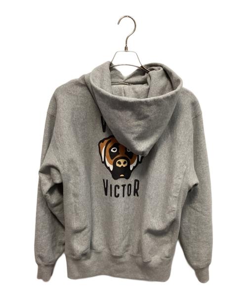 VICTOR VICTOR（ヴィクター ヴィクター）VICTOR VICTOR (ヴィクター ヴィクター) プルオーバーパーカー グレー サイズ:Sの古着・服飾アイテム