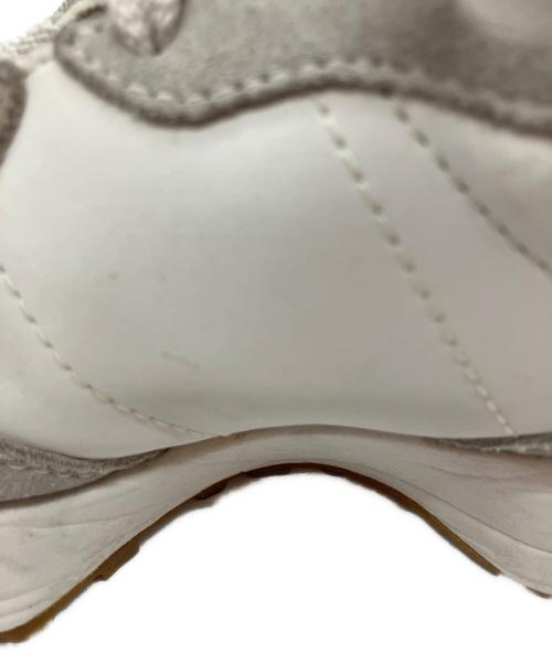 NEW BALANCE（ニューバランス）NEW BALANCE (ニューバランス) 327 ローカットスニーカー グレー サイズ:22cmの古着・服飾アイテム