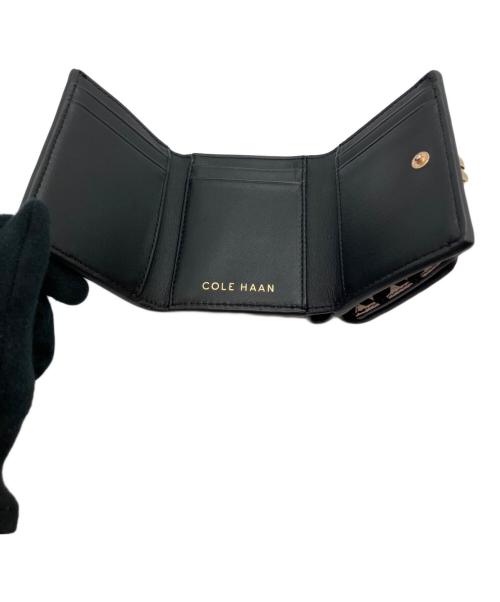 COLE HAAN（コールハーン）COLE HAAN (コールハーン) 3つ折り財布 ブラック×ホワイトの古着・服飾アイテム