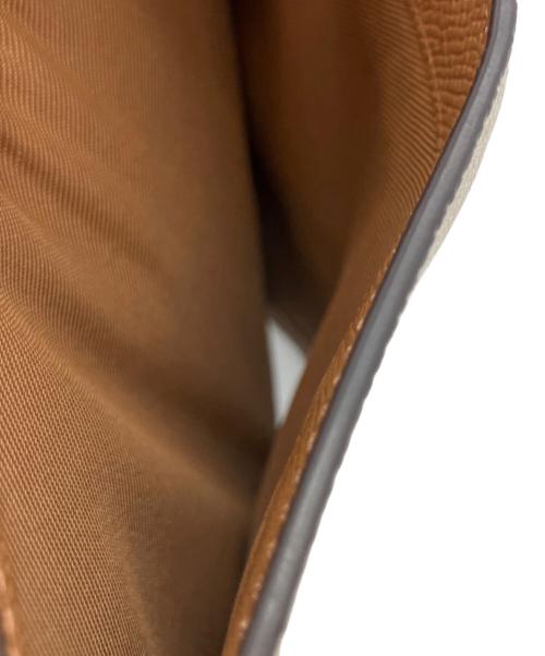 COACH（コーチ）COACH (コーチ) ミディアムコーナージップウォレット 2つ折り財布 アイボリーの古着・服飾アイテム