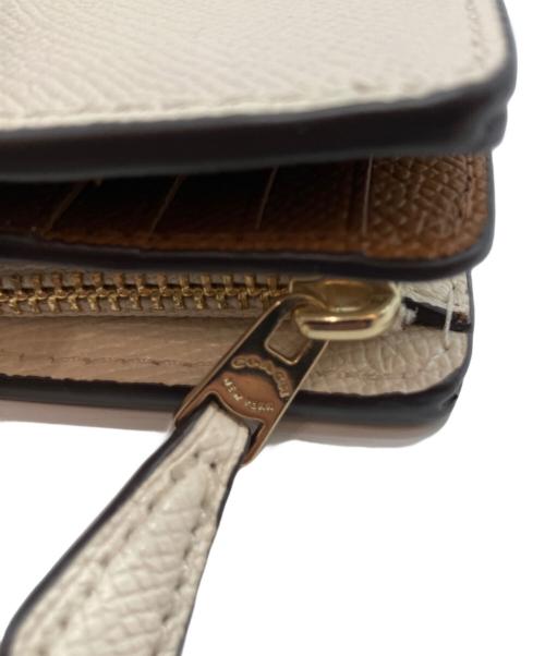 COACH（コーチ）COACH (コーチ) ミディアムコーナージップウォレット 2つ折り財布 アイボリーの古着・服飾アイテム