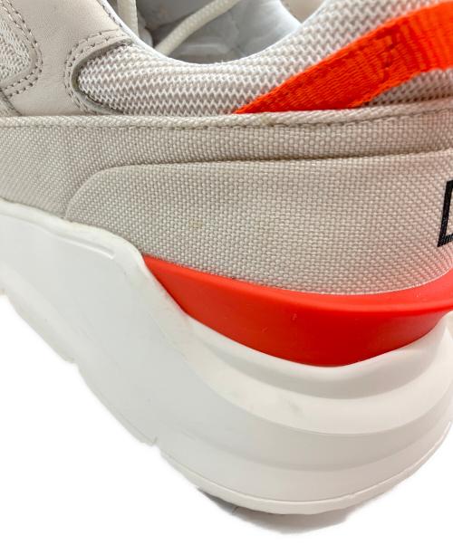 D.A.T.E.（デイト）D.A.T.E. (デイト) ローカットスニーカー ベージュ×オレンジ サイズ:25.5㎝の古着・服飾アイテム