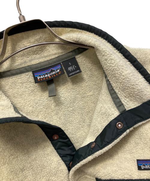Patagonia（パタゴニア）Patagonia (パタゴニア) シンチラスナップTプルオーバー アイボリー サイズ:Sの古着・服飾アイテム