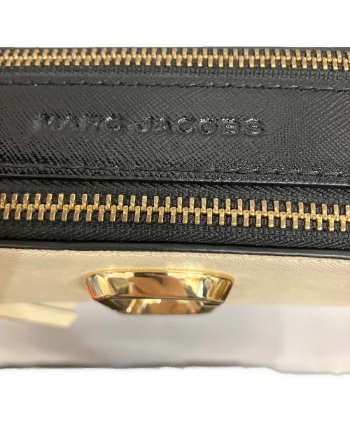 MARC JACOBS（マークジェイコブズ）MARC JACOBS (マークジェイコブズ) スナップショットショルダーバッグ アイボリー×ブラックの古着・服飾アイテム