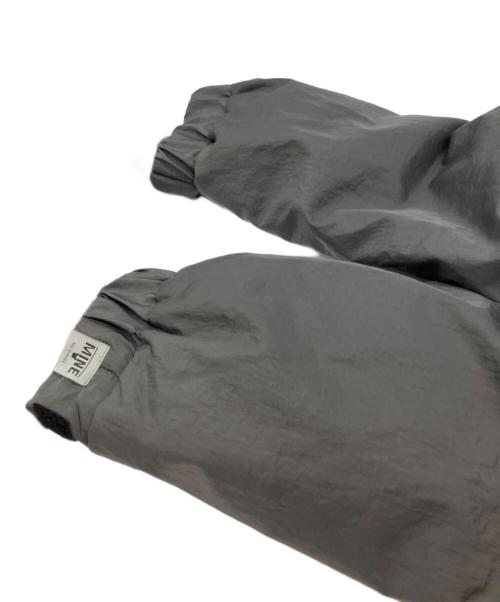 mine（マイン）mine (マイン) TAION (タイオン) DOWN COACH JACKET ダウンジャケット チャコール サイズ:1の古着・服飾アイテム