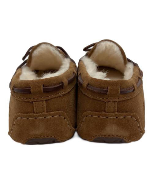 UGG（アグ）UGG (アグ) Dakota モカシンシューズ ブラウン サイズ:25cmの古着・服飾アイテム