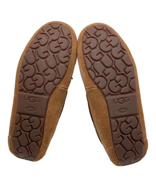 UGG（アグ）UGG (アグ) Dakota モカシンシューズ ブラウン サイズ:25cmの古着・服飾アイテム