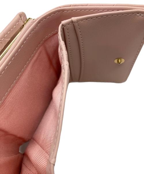 PAUL & JOE（ポール アンド ジョー）PAUL & JOE (ポール アンド ジョー) 口金ミニ財布 2つ折り財布 ピンクの古着・服飾アイテム