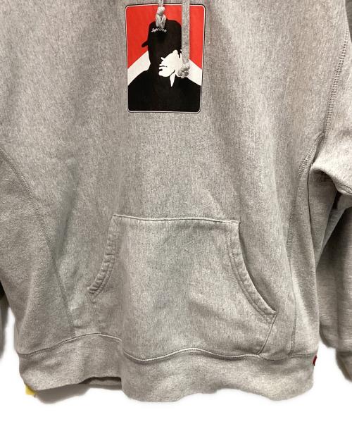 SUPREME（シュプリーム）SUPREME (シュプリーム) Portrait Hooded Sweatshirt(ポートレートフーデッドスウェットシャツ) プルオーバーパーカー グレー サイズ:Mの古着・服飾アイテム