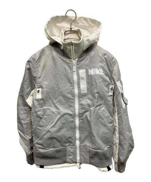 NIKE（ナイキ）NIKE (ナイキ) sacai (サカイ) NRG LAYERED JKT ボンバー レイヤードジャケット グレー サイズ:Mの古着・服飾アイテム