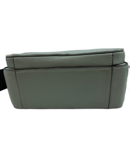 COACH（コーチ）COACH (コーチ) シグネチャーレザー サリバン フラップ クロスボディ カーキの古着・服飾アイテム