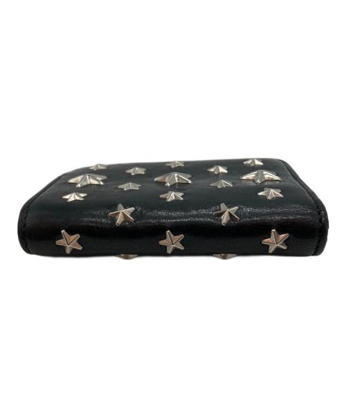 JIMMY CHOO（ジミーチュウ）JIMMY CHOO (ジミーチュウ) スタッズ 2つ折り財布 ブラックの古着・服飾アイテム