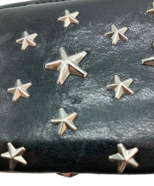 JIMMY CHOO（ジミーチュウ）JIMMY CHOO (ジミーチュウ) スタッズ 2つ折り財布 ブラックの古着・服飾アイテム