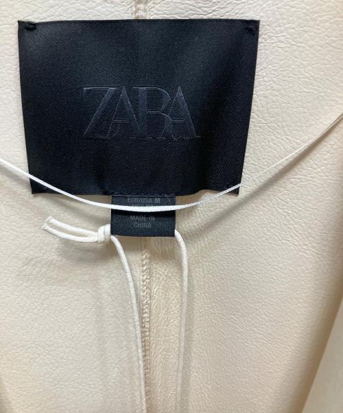 ZARA（ザラ）ZARA (ザラ) フェイクファーコート アイボリー サイズ:Mの古着・服飾アイテム