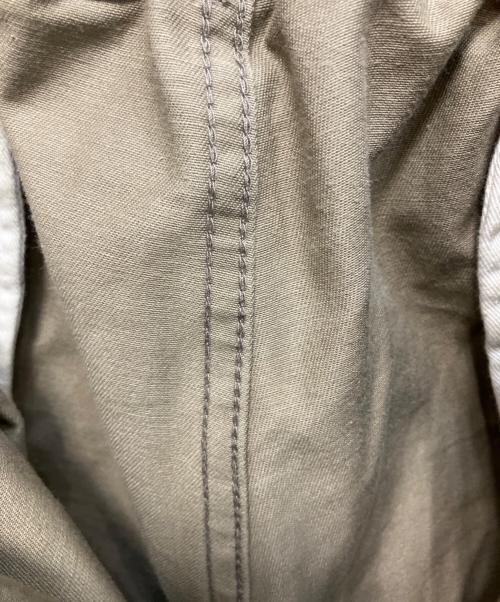 is-ness（イズネス）is-ness (イズネス) BALLOON EZ SHORTS ハーフパンツ カーキ サイズ:FREEの古着・服飾アイテム