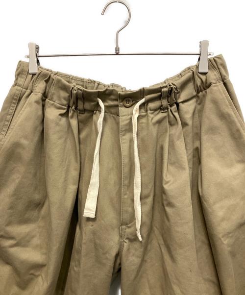 is-ness（イズネス）is-ness (イズネス) BALLOON EZ SHORTS ハーフパンツ カーキ サイズ:FREEの古着・服飾アイテム