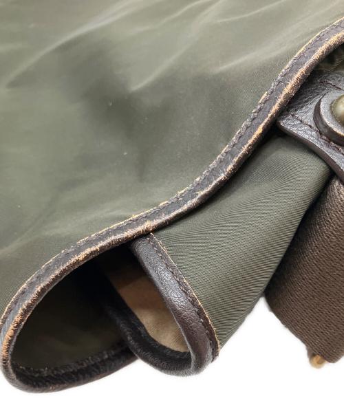BURBERRY（バーバリー）BURBERRY (バーバリー) メッセンジャーバッグ オリーブの古着・服飾アイテム