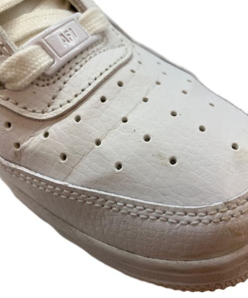 NIKE（ナイキ）NIKE (ナイキ) AIR FORCE 1 エアフォース ローカットスニーカー ホワイト サイズ:24cmの古着・服飾アイテム