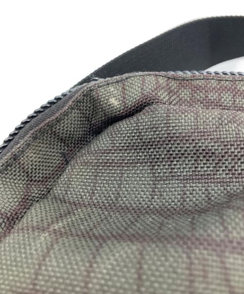 SUPREME（シュプリーム）SUPREME (シュプリーム) ショルダーバッグ グレーの古着・服飾アイテム