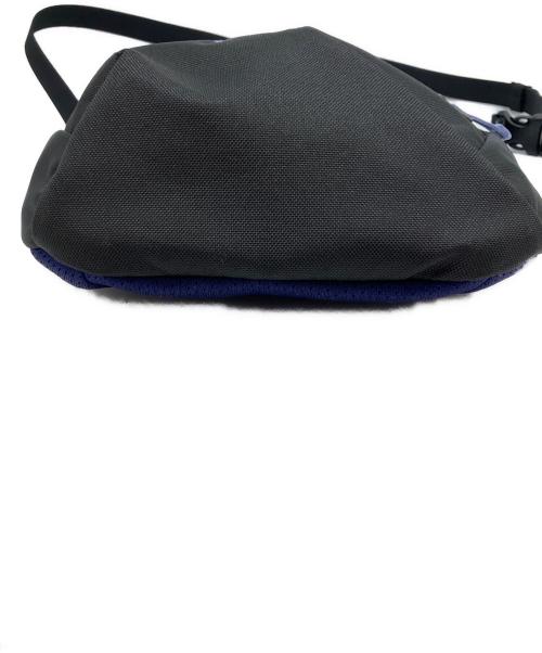 ARC'TERYX（アークテリクス）ARC'TERYX (アークテリクス) ショルダーバッグ ブラック×パープルの古着・服飾アイテム