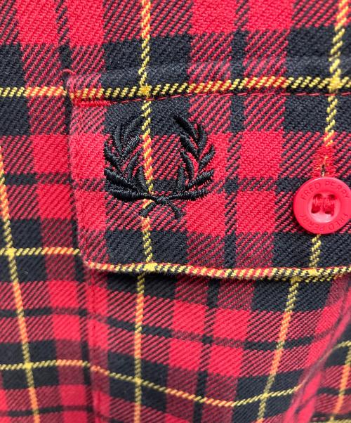 FRED PERRY（フレッドペリー）FRED PERRY (フレッドペリー) マックィーン タータン シャツジャケット レッド サイズ:Sの古着・服飾アイテム
