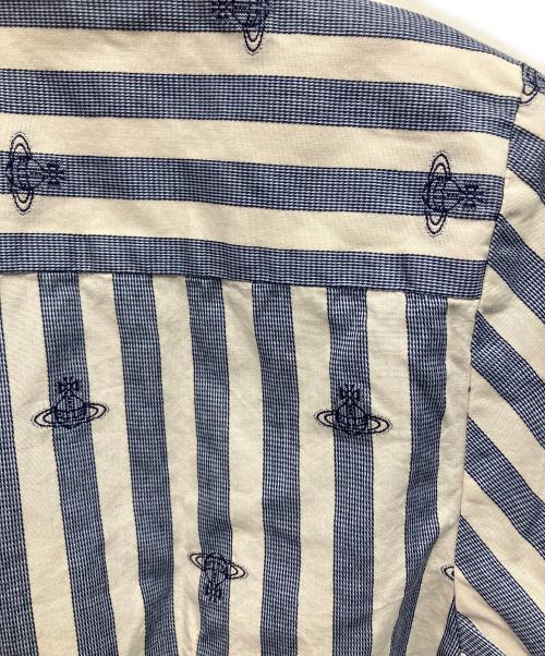 Vivienne Westwood（ヴィヴィアンウエストウッド）Vivienne Westwood (ヴィヴィアンウエストウッド) ストライプ 長袖シャツ ブルー×ホワイト サイズ:2の古着・服飾アイテム